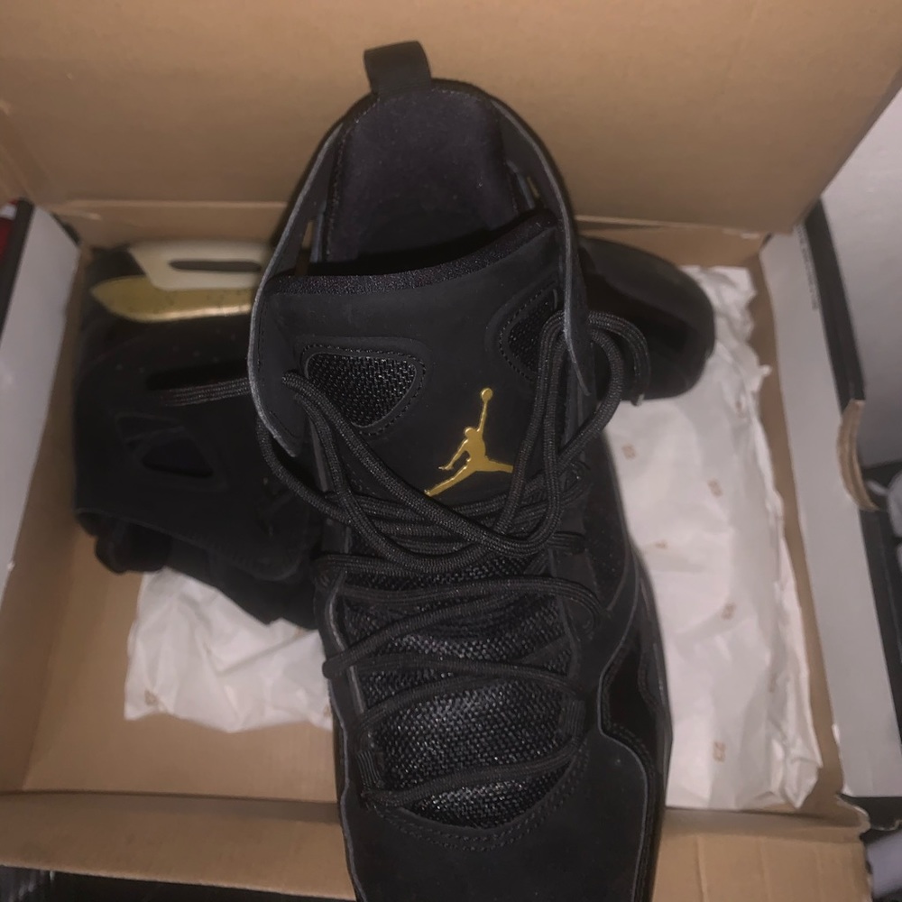 True Flight Black Jordan’s